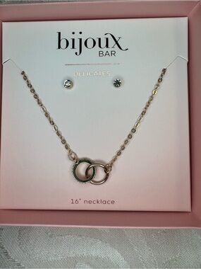 New Bijoux Bar Gold Interlocking Circle Necklace with Stud Earrings